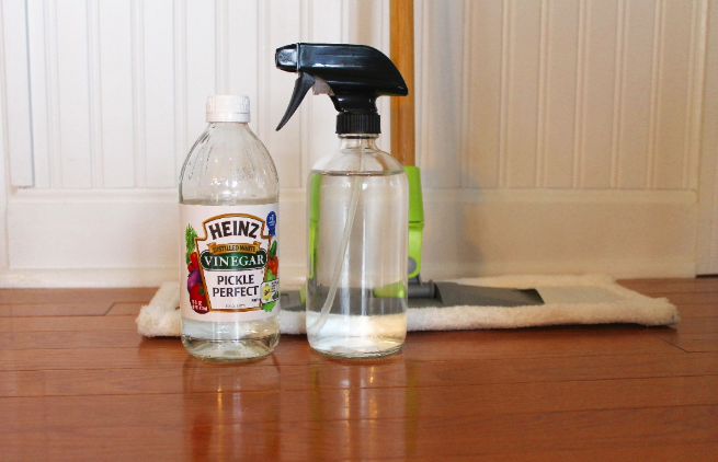 How To Clean Laminate Wood Floors With Vinegar